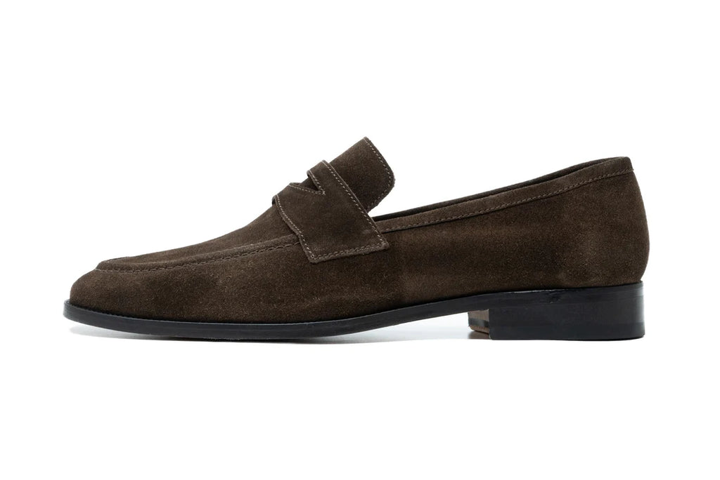 Mocassins Penny en daim souple marron foncé pour homme